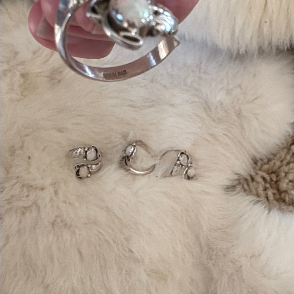 Opal Leaf Design Silver Ring - image 3